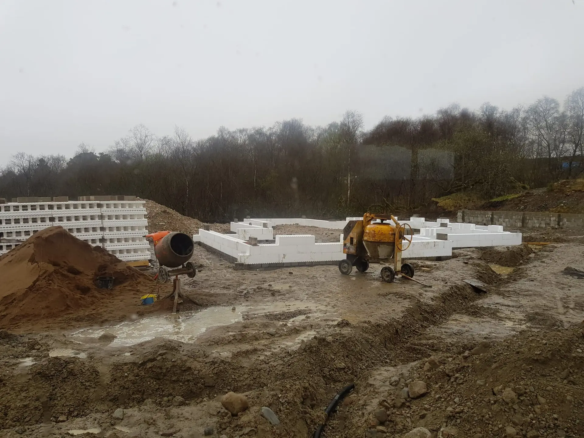 First courses of ICF blocks laid on the foundations
