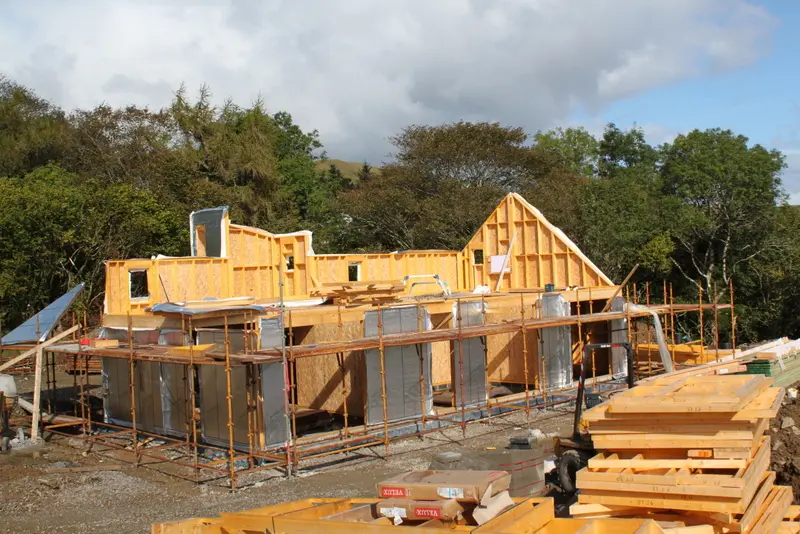 Sasaig timber frame being erected